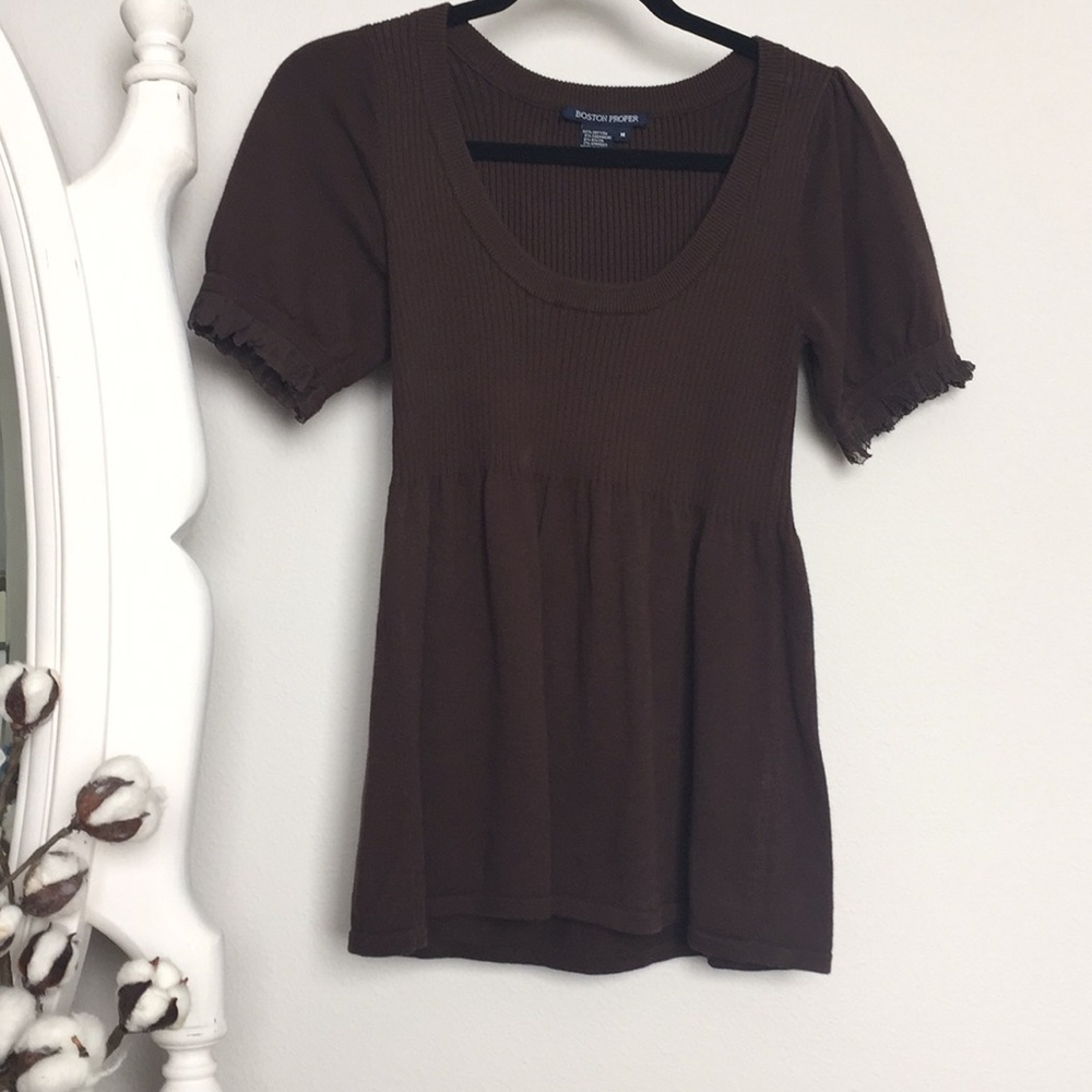 M Boston Proper top, dark brown w/delicate sleeve